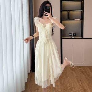 French Vintage Sweet Bohemian A-Line Midi Dress with Petal Sleeves