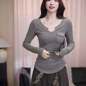 Women's U-Neck Short Sleeve T-Shirt Slim Fit Solid Gray Summer Top